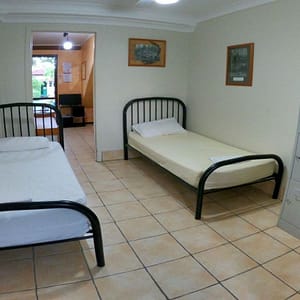 ensuite-4-bed-dorm-woolshed-eco-lodge